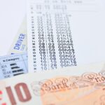 Immagine che illustra le causali corrette per bonifici ai figli secondo l'Agenzia delle Entrate.