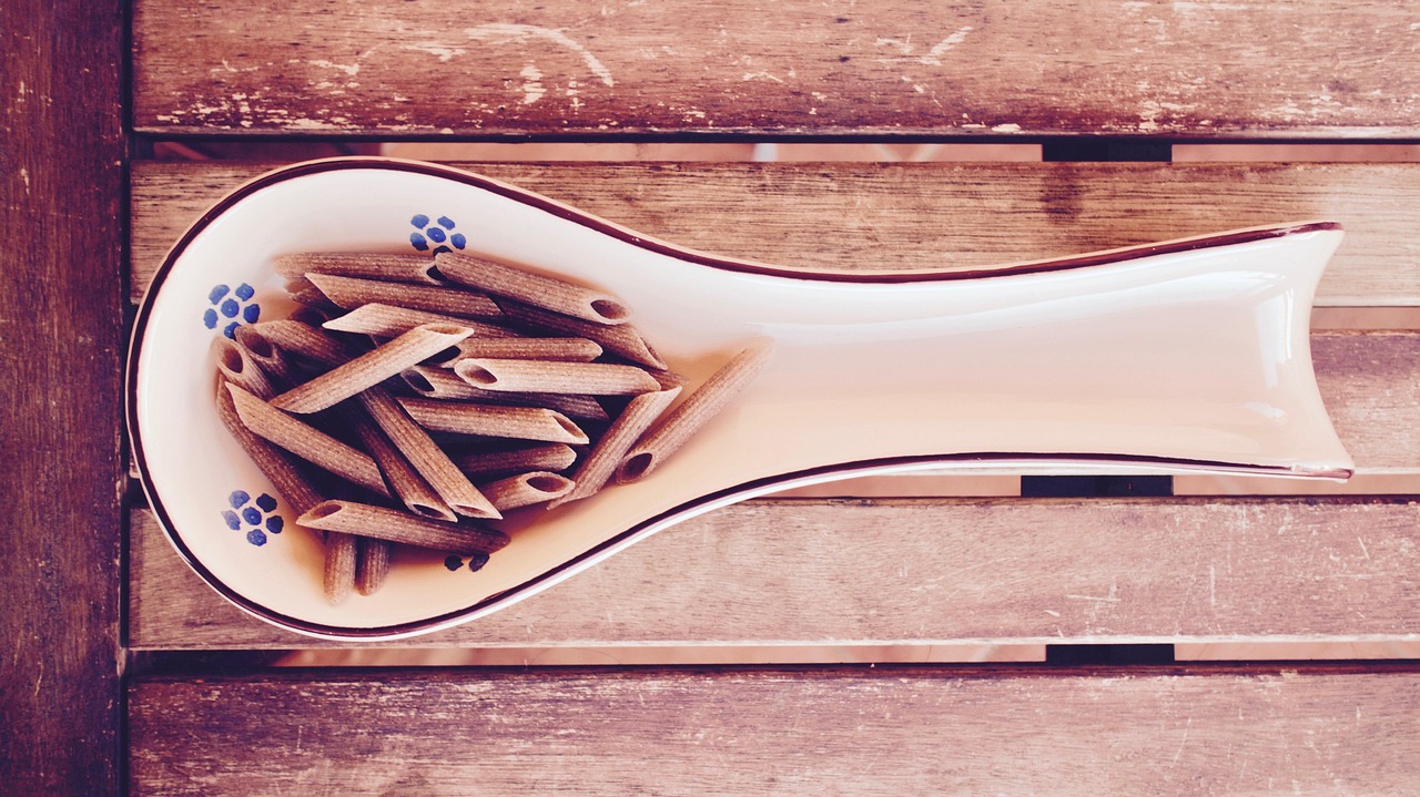 Cereali alternativi alla pasta per gestire la glicemia alta e migliorare la salute.